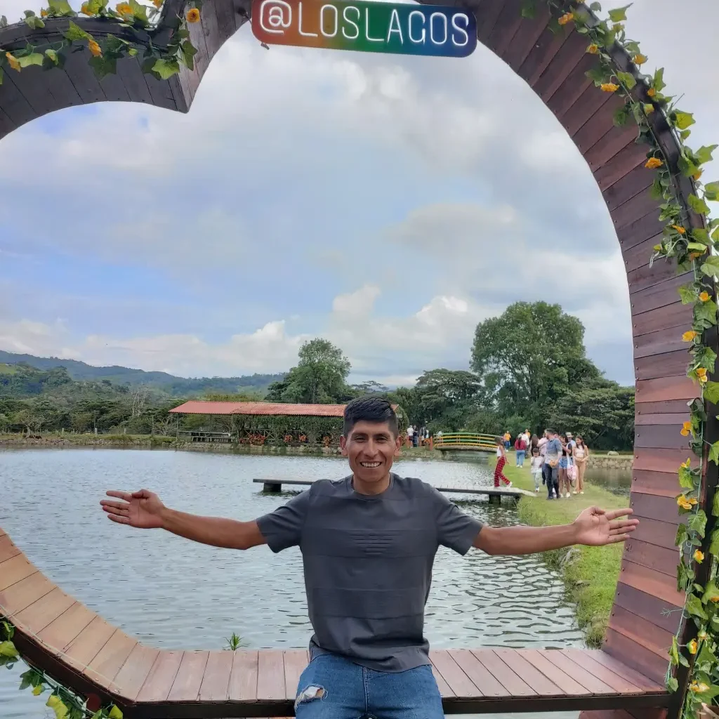Nairo Quintana en el Corazón del Restaurante Finca Los Lagos en Togüí Boyacá