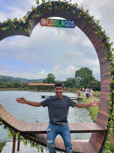 Nairo Quintana en el Corazón del Restaurante Finca Los Lagos en Togüí Boyacá