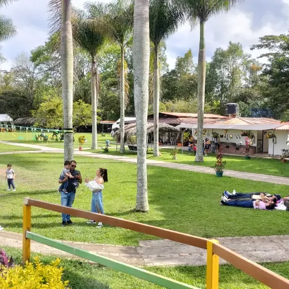 zonas campestres en el restaurante finca los lagos para la galeria de fotos